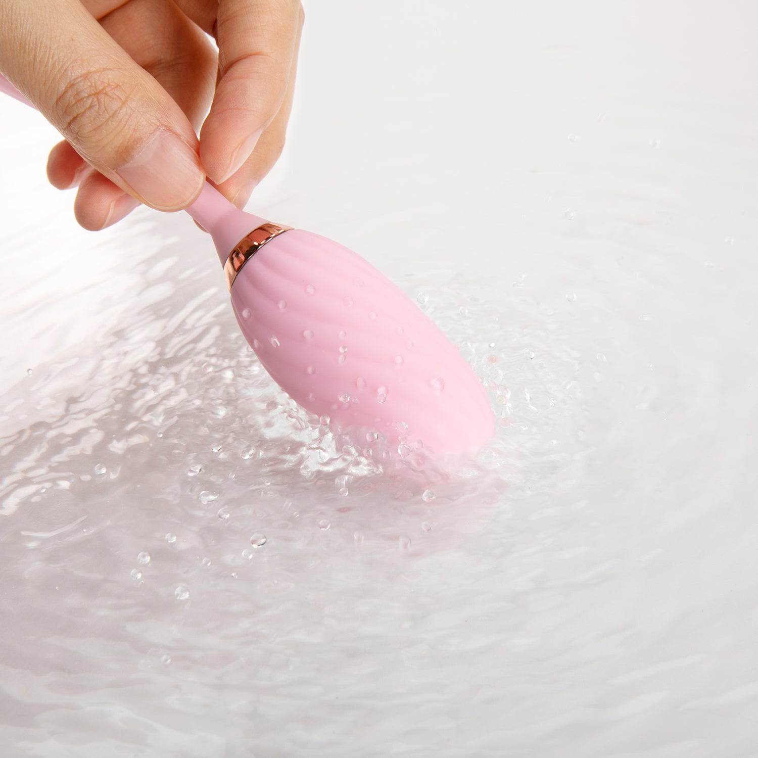 LOUIS VIBRATOR Dual Clitoral Suction & G-Spot Vibrating Egg Discreet Luxury Handbag Design