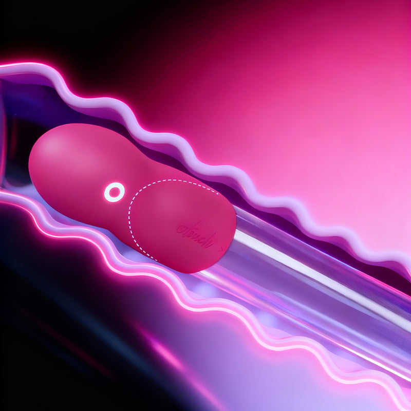 OTOUCH BattleHelm vibrating extender in action – pink silicone